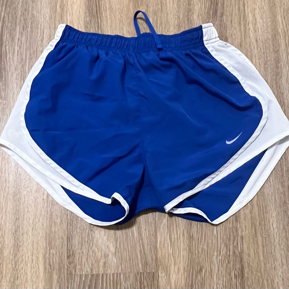 lightly worn nike running shorts